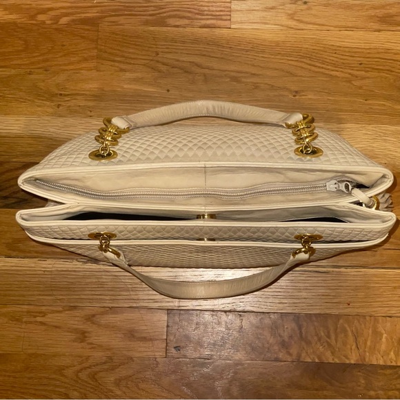 BALLY Bitter-Sweet Leather Handbag - Picture 3 of 9